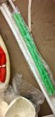 Coppia copridraglia bianco azzurro rosso verde giallo. In materiale espanso